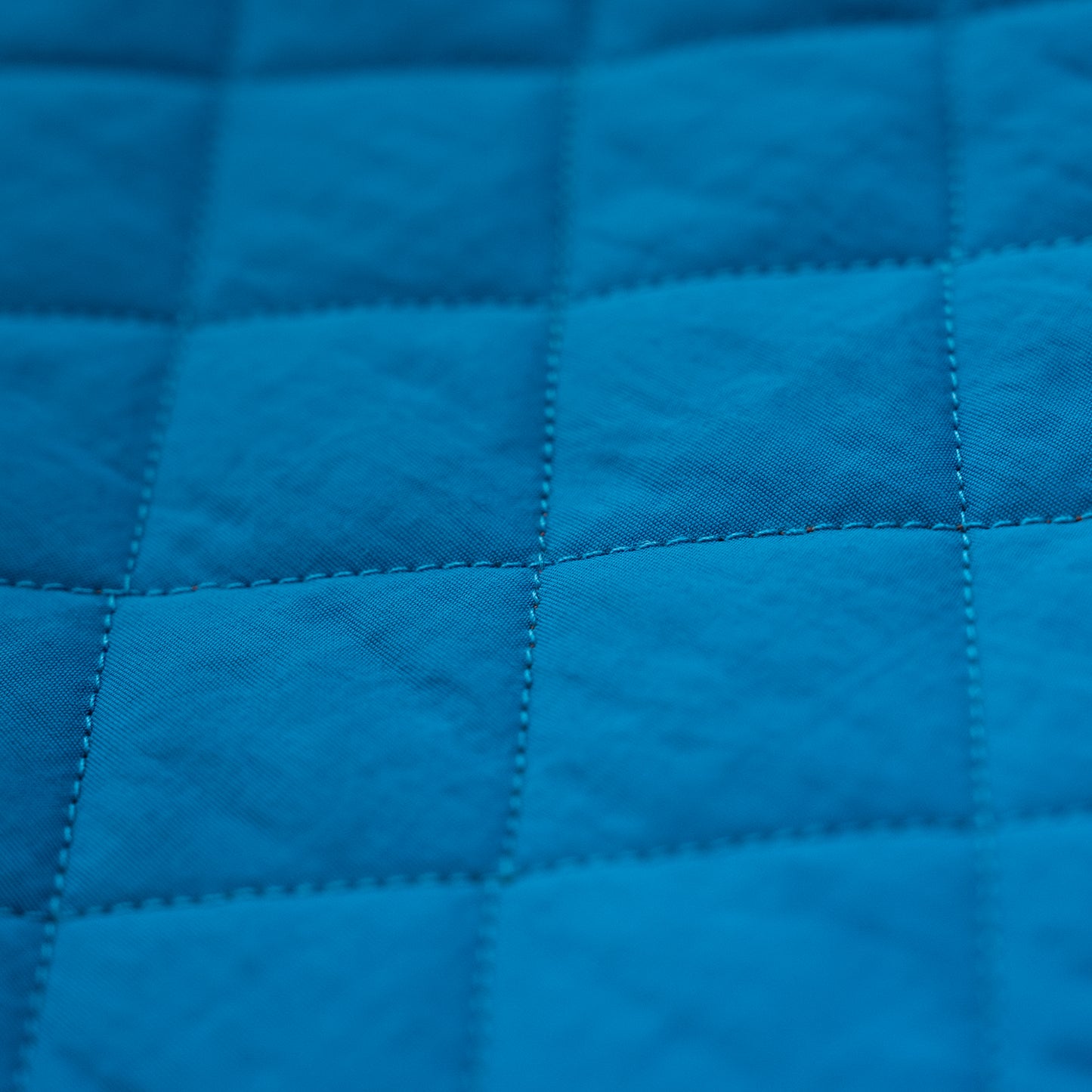 キルティングナイロンジャンバー　BLUE