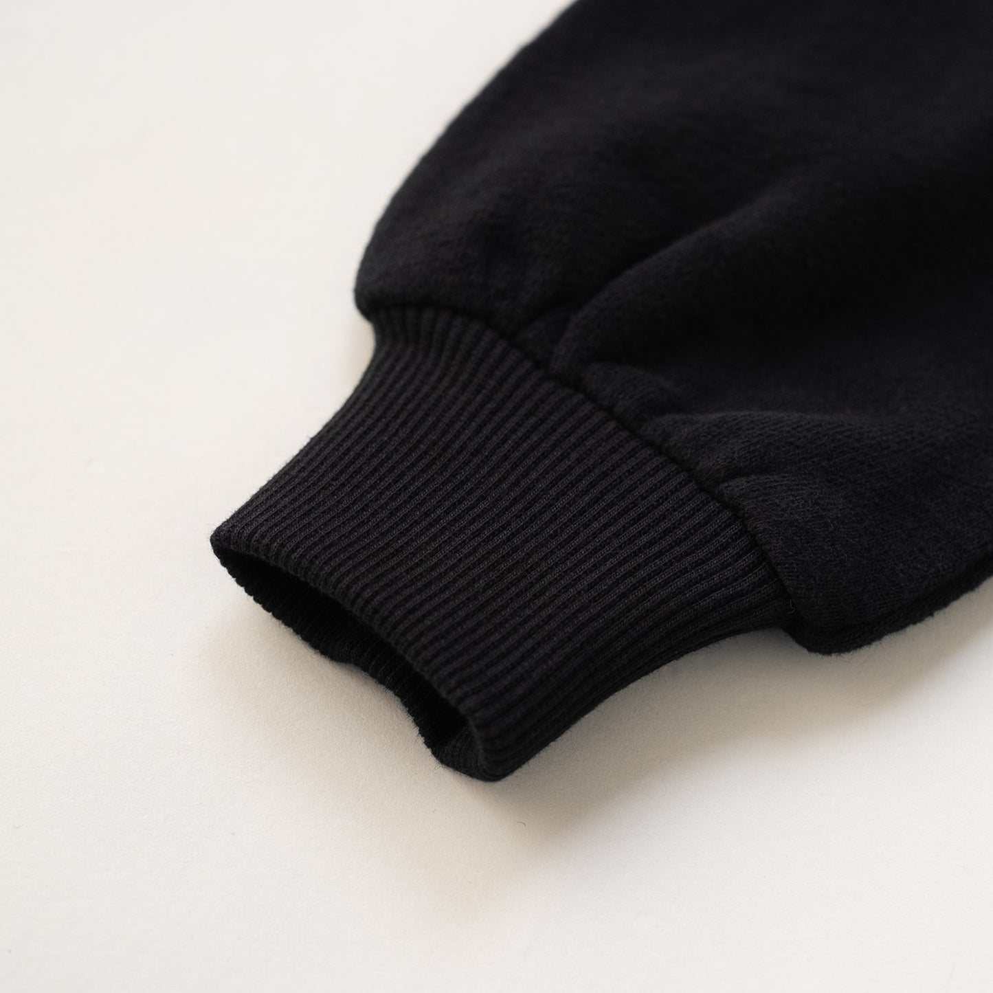 ぽわん袖トレーナー　BLACK