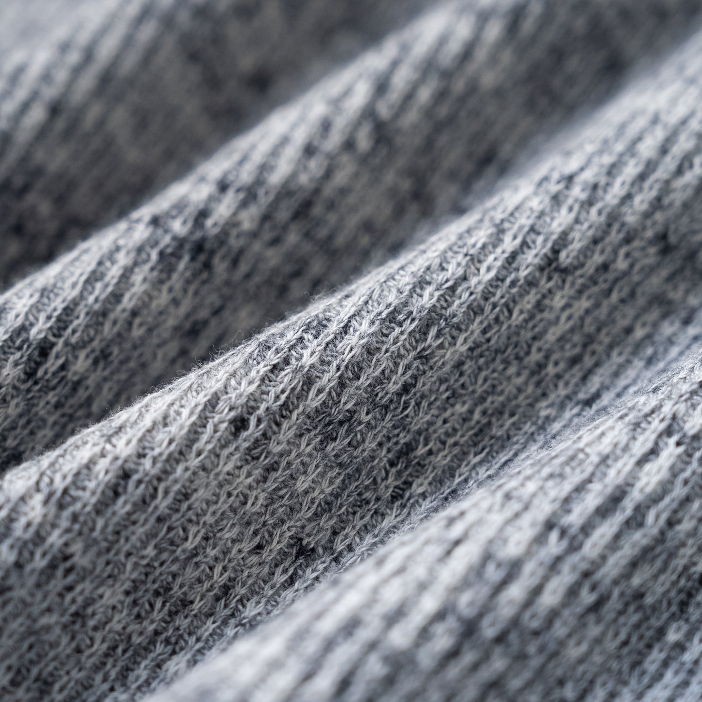 ジャガードリブハイネック　GRAY