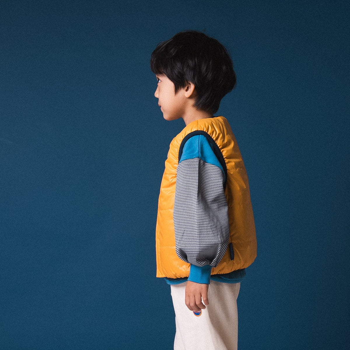 リバーシブルナイロンベスト　YELLOW