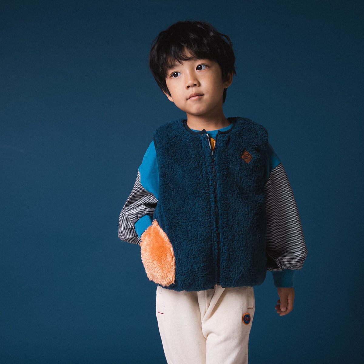 リバーシブルナイロンベスト　YELLOW