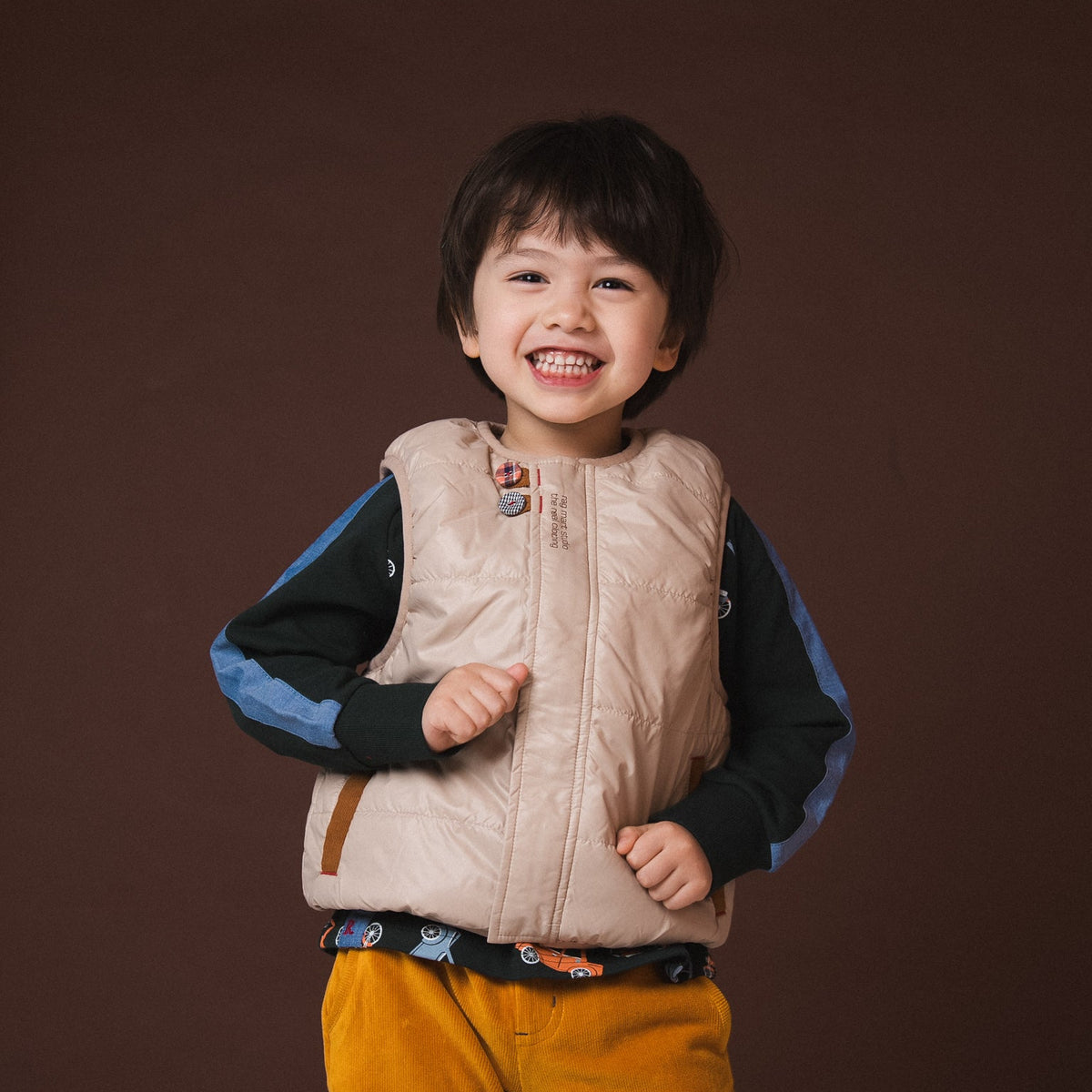 リバーシブルナイロンベスト　BEIGE