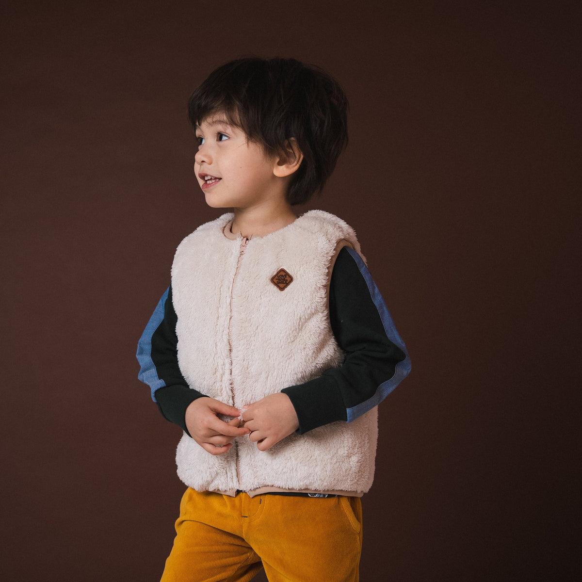 リバーシブルナイロンベスト　BEIGE