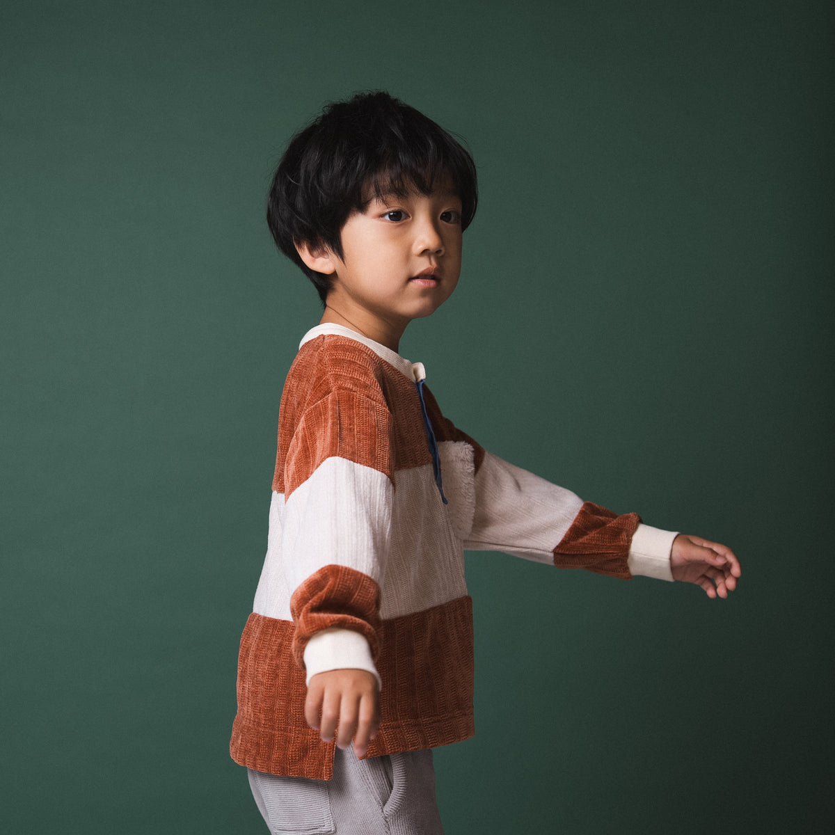 ヘンリーネックモールニットトレーナー　BROWN