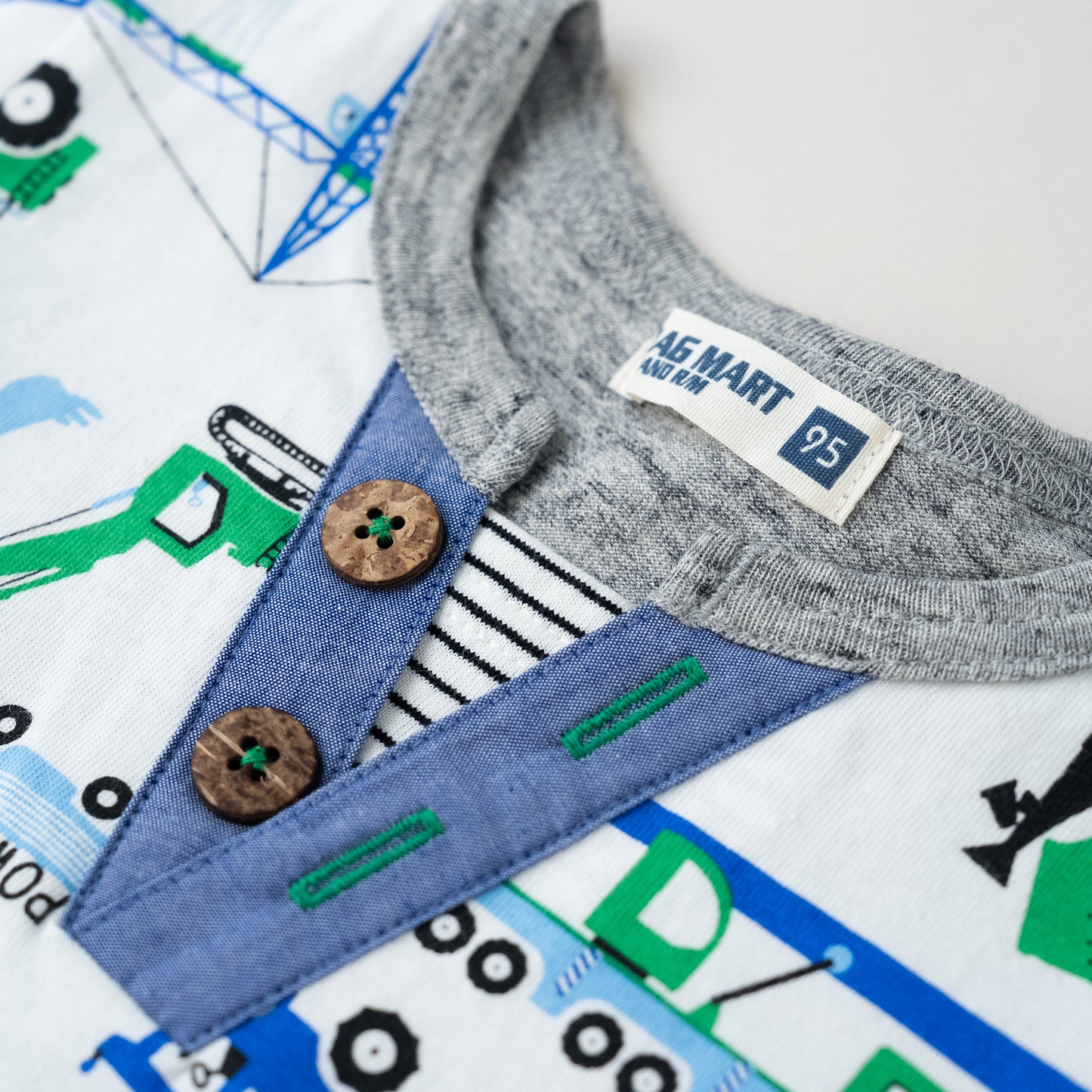 ヘンリーネックTシャツ 【はたらくクルマ】　 OFF-WHITE