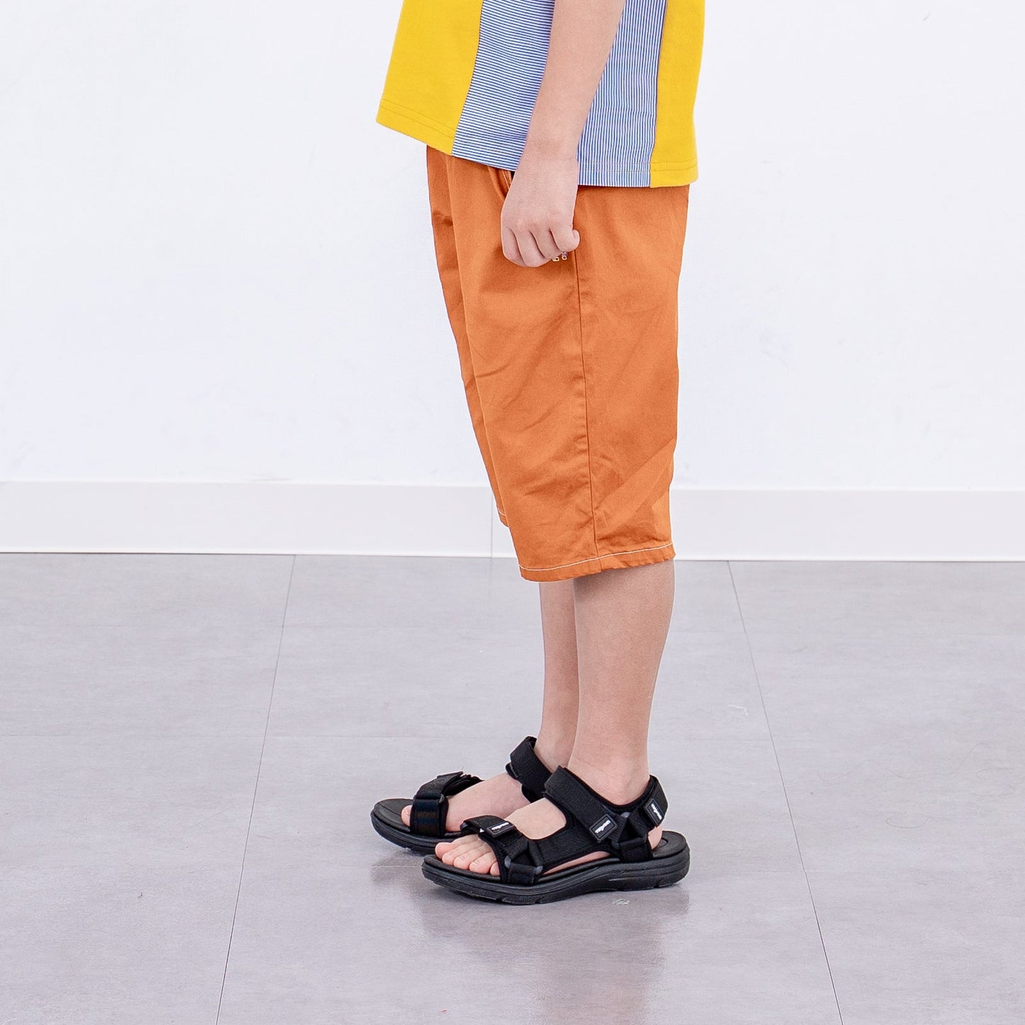 ストレッチカラーパンツ５分丈　BROWN