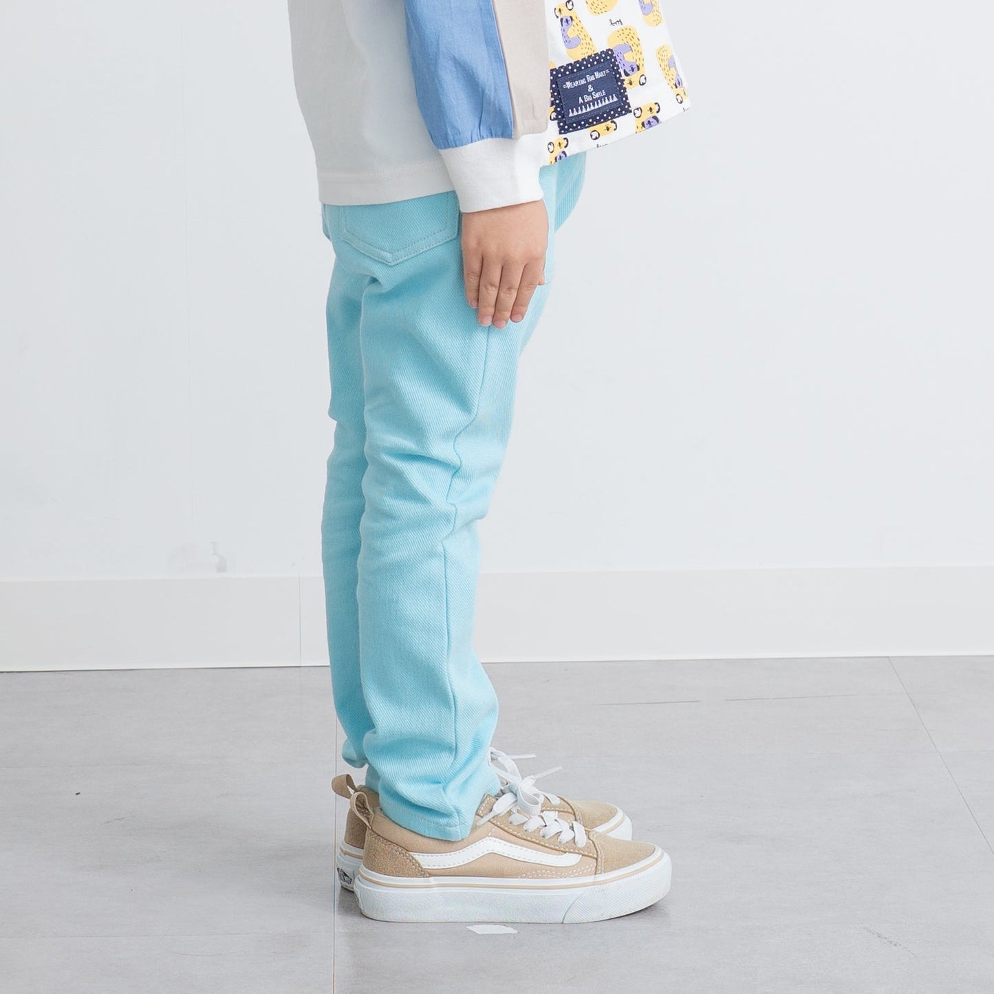 カラーニットデニムパンツ　SAXE