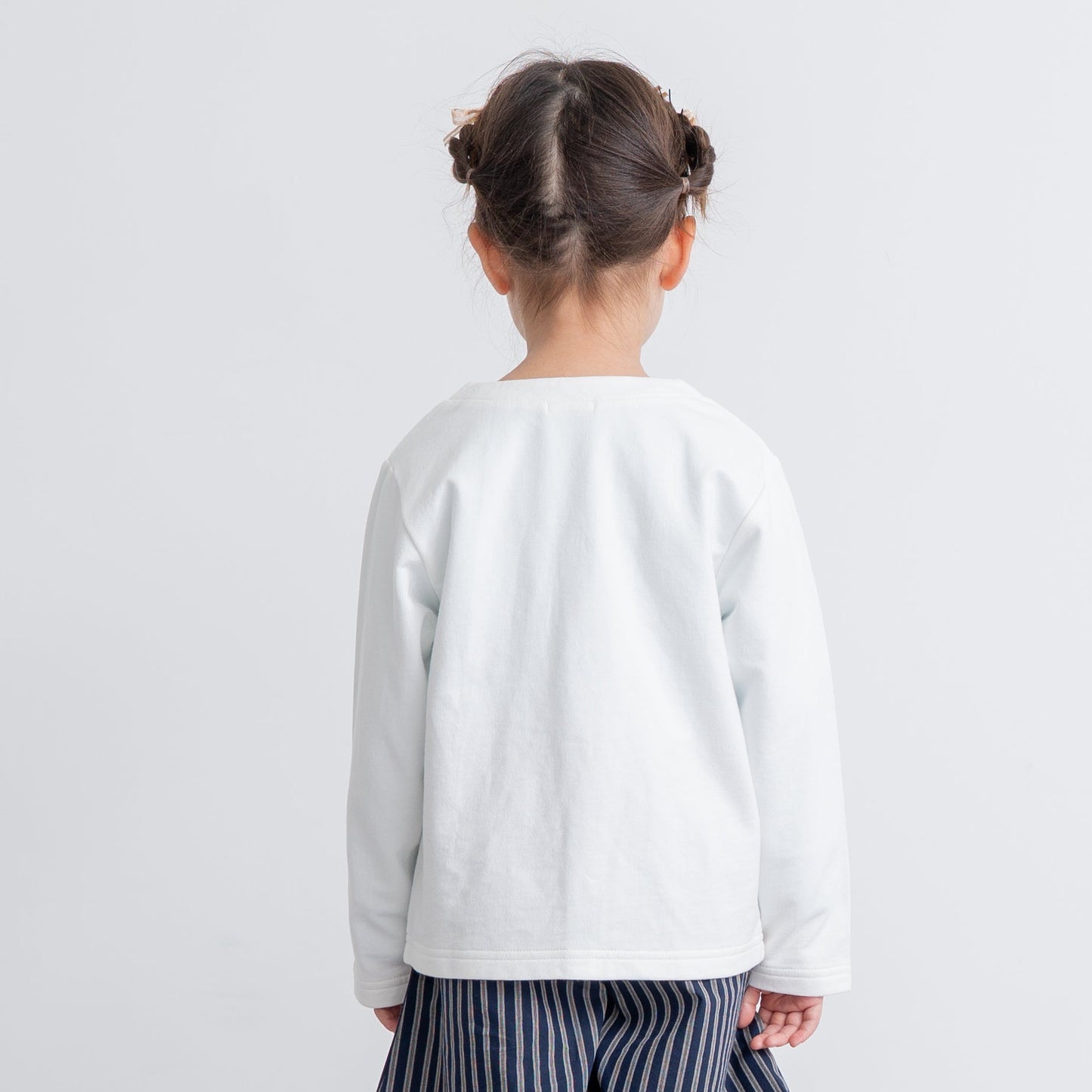 スタンダードVネックカーデ　OFF-WHITE