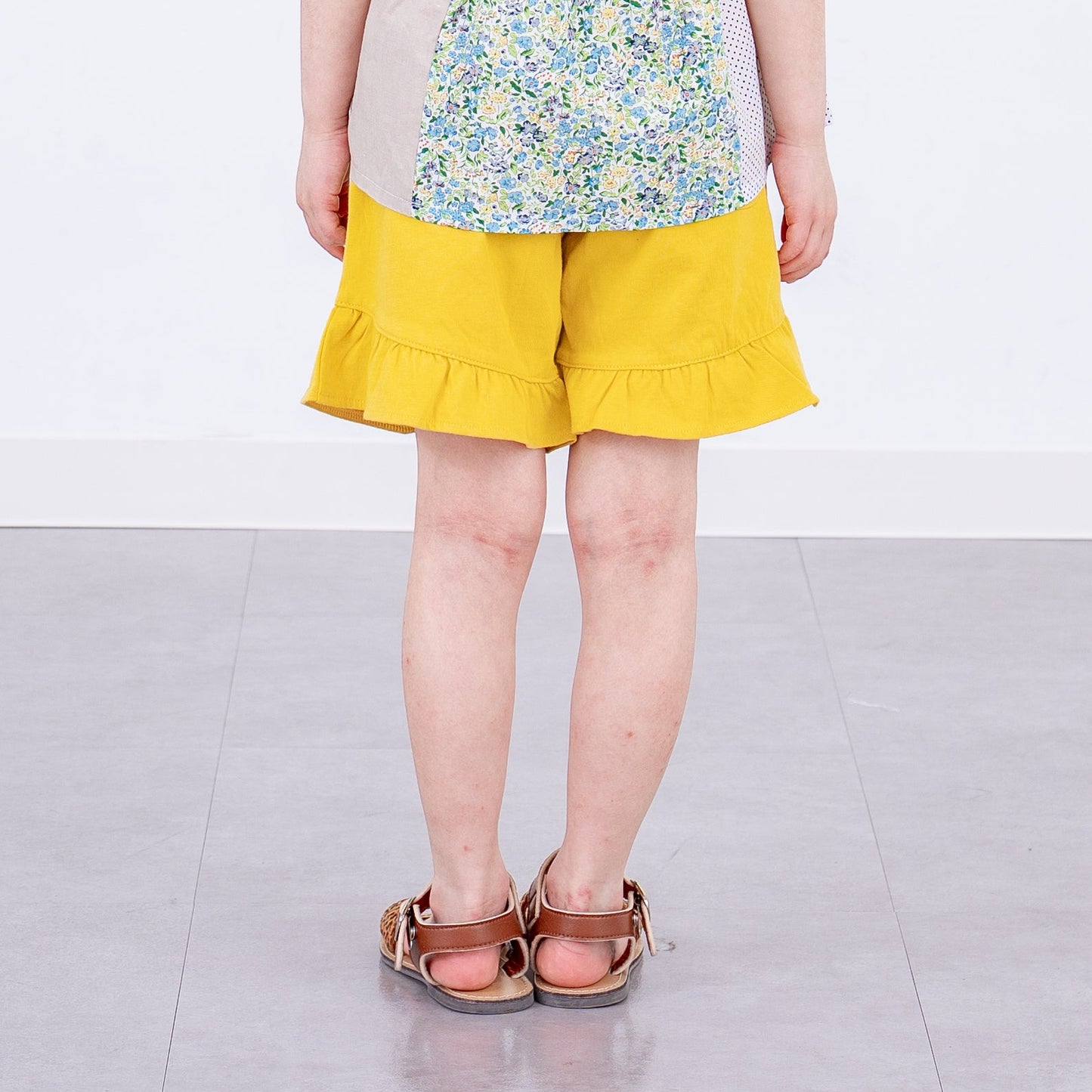 フリルショートパンツ　YELLOW